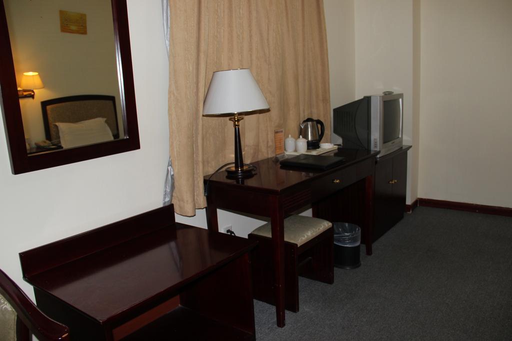 Hotel Super 8 Beijing Yizhuang Tianbao Exterior foto